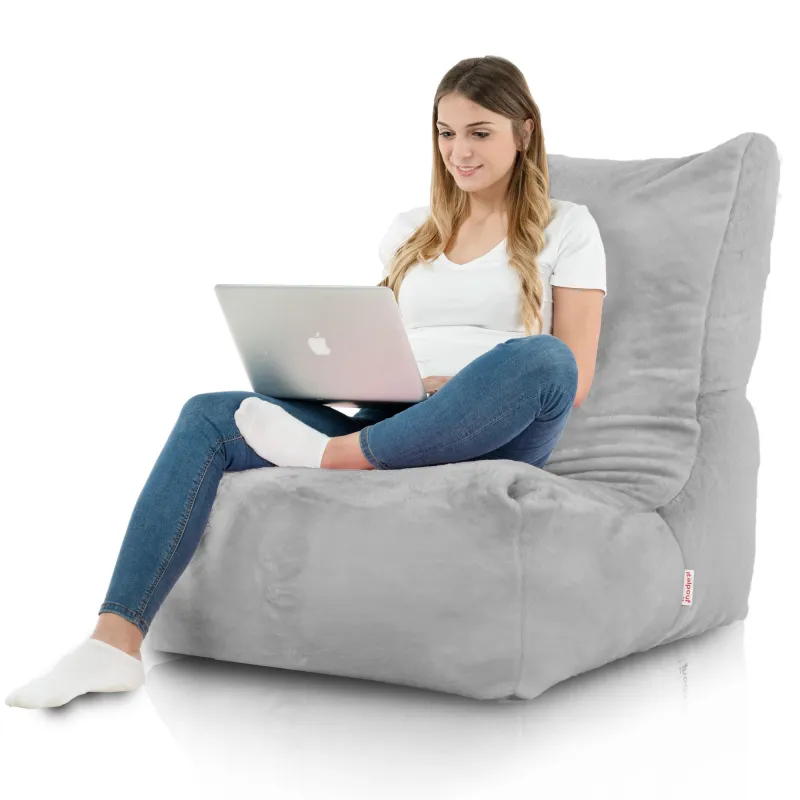 Pouf grigio elegante per salotti contemporanei