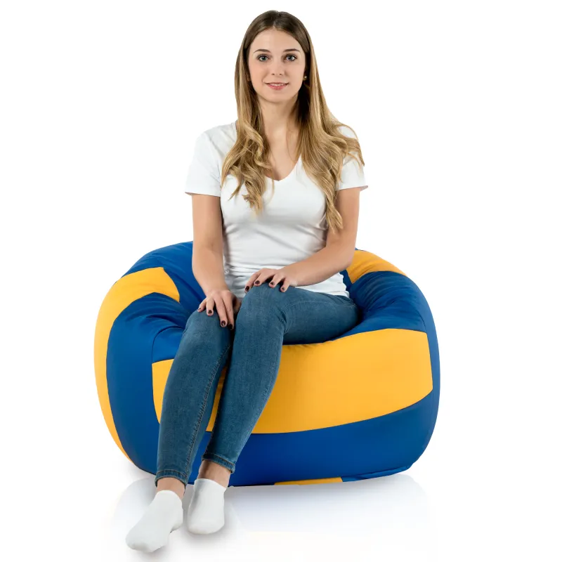 Pouf XL con texture morbida, perfetto per rilassarsi con stile