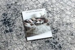 Dywan REBEC nowoczesny frędzle 51117 - dwa poziomy runa krem / granat