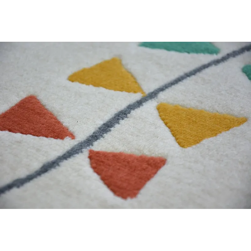Tappeto crema che aggiunge eleganza a qualsiasi interno, design moderno