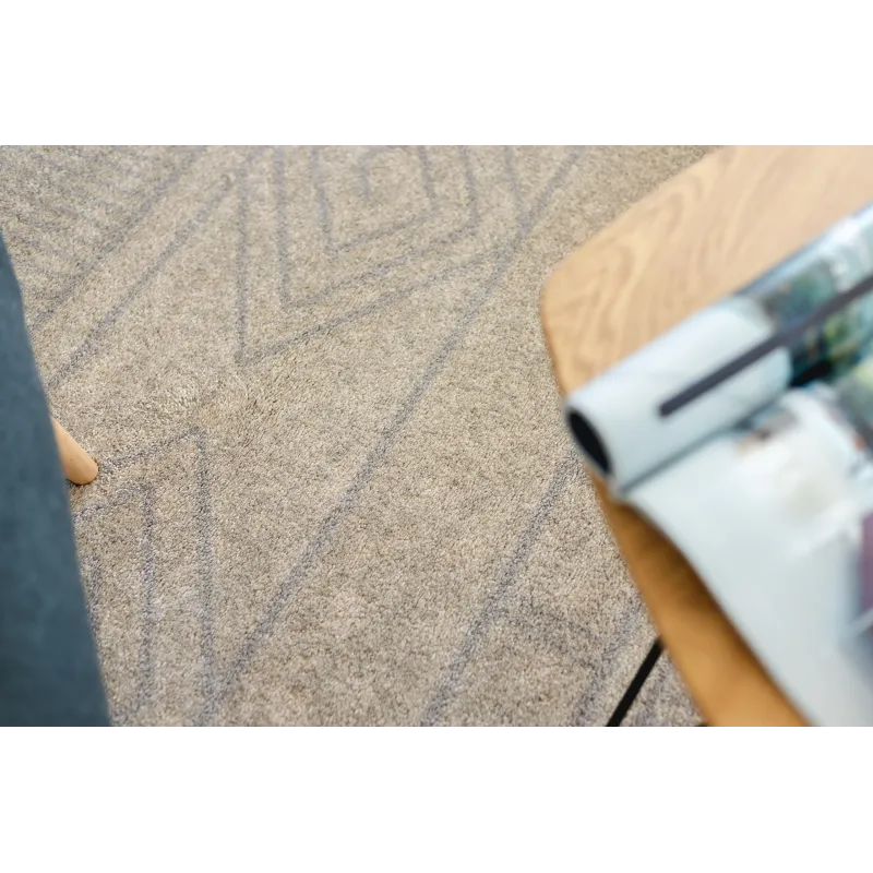 Tappeto SOFT 8040 in tonalità beige, perfetto per interni moderni