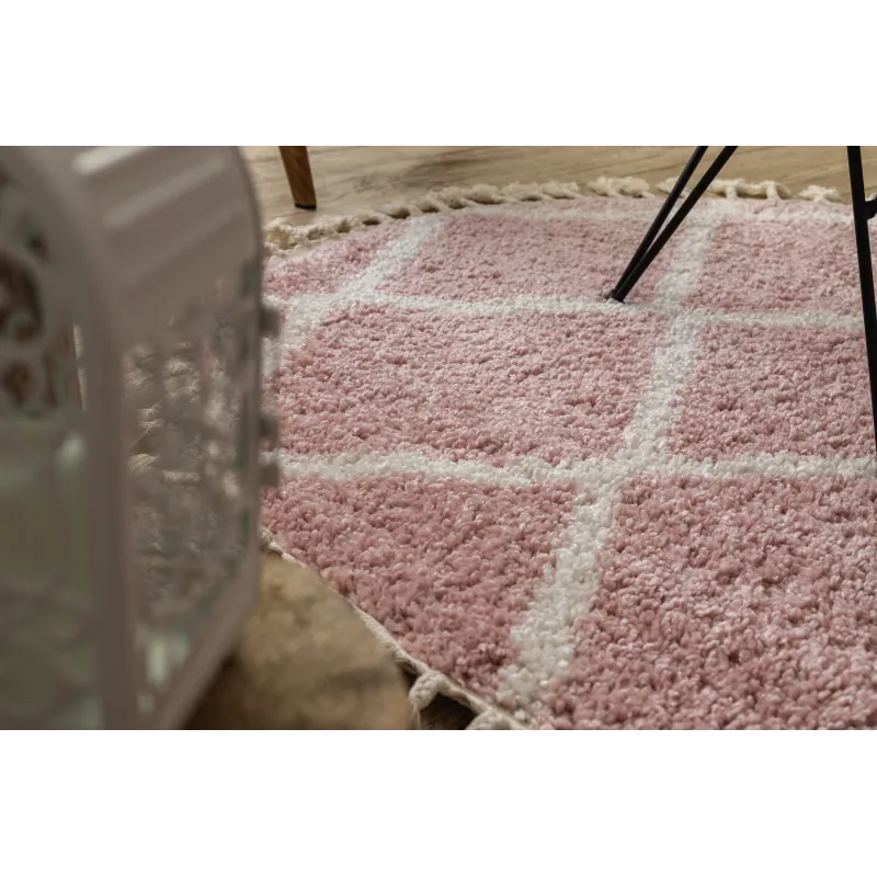 Tappeto shaggy morbido in tonalità rosa, ideale per camere da letto o soggiorni