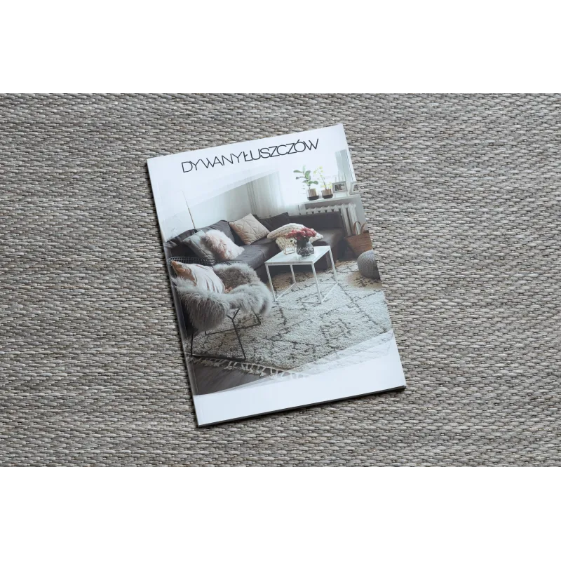 Tappeto in sisal dal design moderno, ideale per interni contemporanei