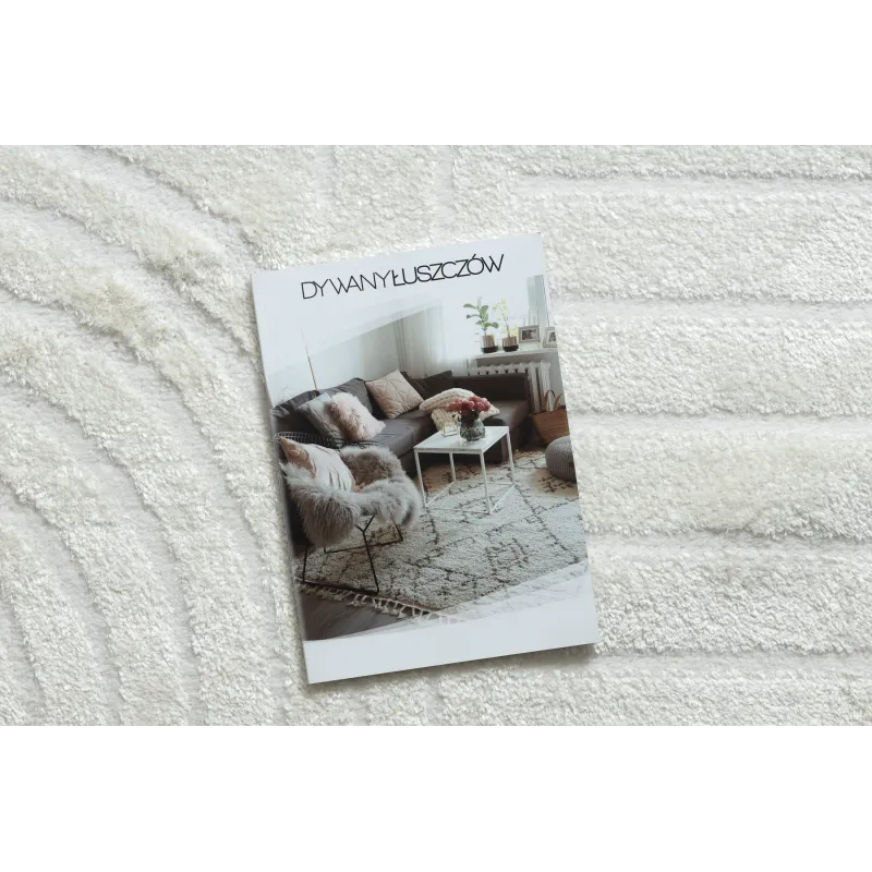 Tappeto crema con motivo geometrico, perfetto per la camera da letto