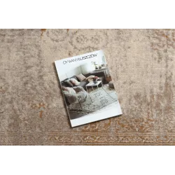 Tappeto beige, ideale per arredamenti eleganti e moderni