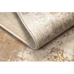 Tappeto che aggiunge fascino al soggiorno, ideale per aree relax