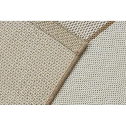 Tappeto in sisal con texture liscia, resistente ed elegante