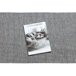 Tappeto TIMO 5979 in tonalità grigio chiaro, perfetto per giardini e terrazze