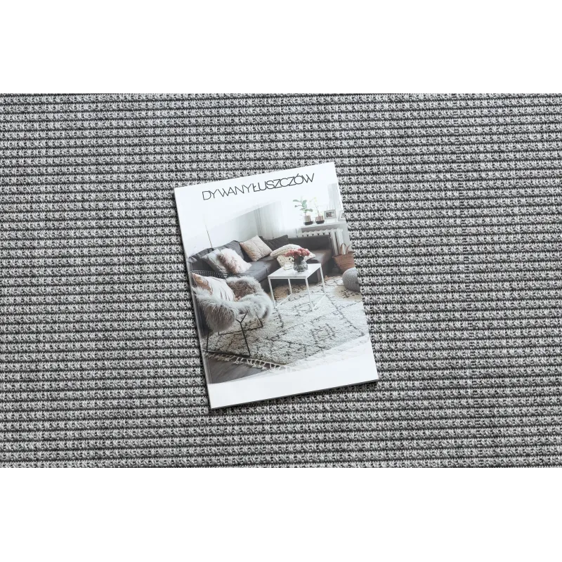 Tappeto TIMO 5979 in tonalità grigio chiaro, perfetto per giardini e terrazze