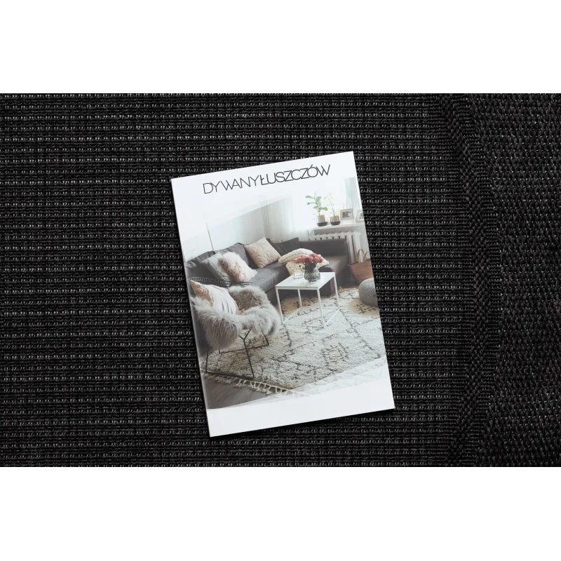 Tappeto rotondo in sisal nero, accessorio elegante per esterni