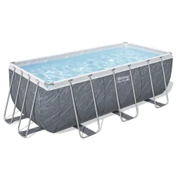 Piscina da giardino con struttura blu, perfetta per il divertimento estivo