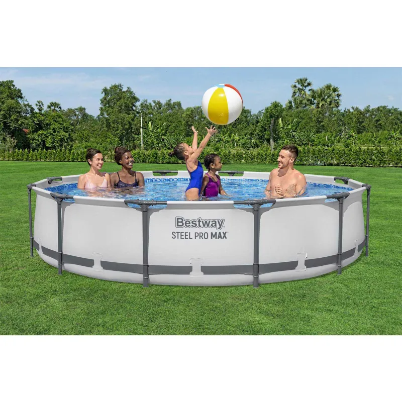 Piscina da giardino blu, perfetta per il relax estivo all'aperto