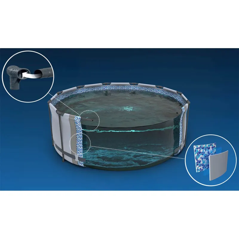Piscina con struttura in materiale resistente alle intemperie per uso esterno