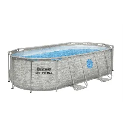 Piscina con struttura resistente, ideale per le giornate estive in giardino