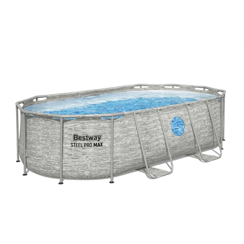 Piscina con struttura resistente, ideale per le giornate estive in giardino