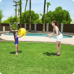 Pallone da spiaggia giallo elegante 51 cm Bestway 31036, perfetto per il gioco in giardino