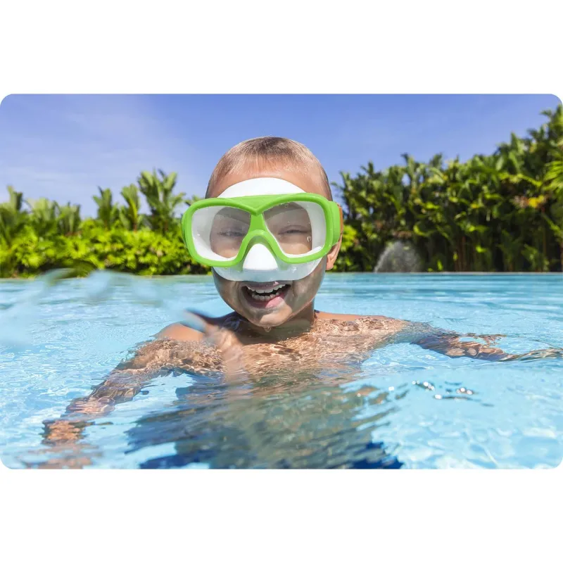 Maschera da nuoto per l'estate, perfetta per il gioco in acqua in giardino