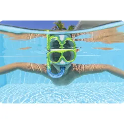 Set di snorkeling colorato, ottimo per viaggi estivi al mare
