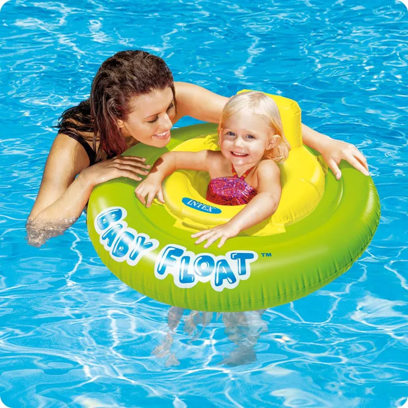 Poltrona gonfiabile blu chiaro, perfetta per il divertimento in acqua