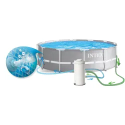Piscina ideale per il gioco dei bambini in giardino, garantendo divertimento estivo