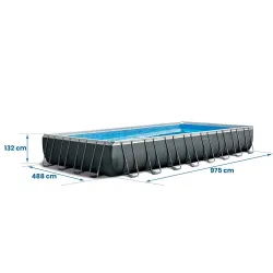 Piscina ideale per bambini, offre divertimento nelle giornate calde
