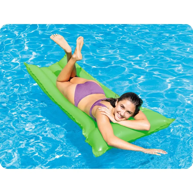 Materasso da nuoto verde, perfetto per rilassarsi in giardino o in spiaggia