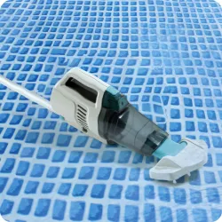 Pulitore per piscina con manico ergonomico, eccellente per la pulizia dell'acqua